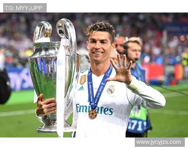 揭秘足球明星的成长之路与成功背后的秘密与努力